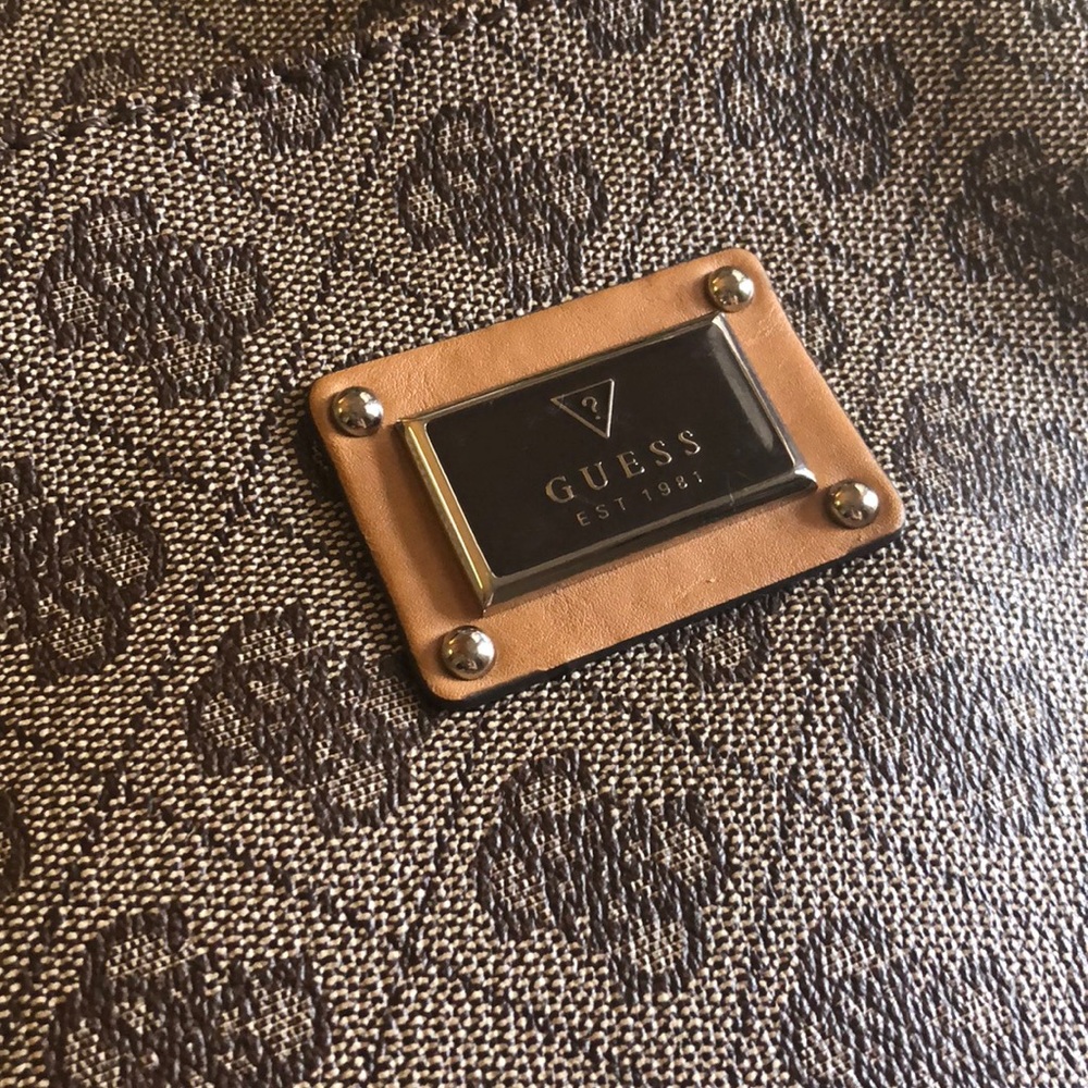 Guess cross body purse